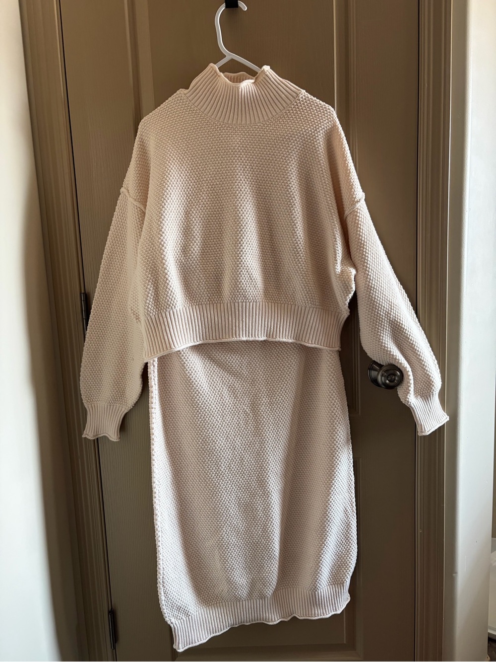 Free People FP Beach Powder Sand Knit 2 Piece Sweater & Skirt Set NWT Medium - Picture 3 of 9